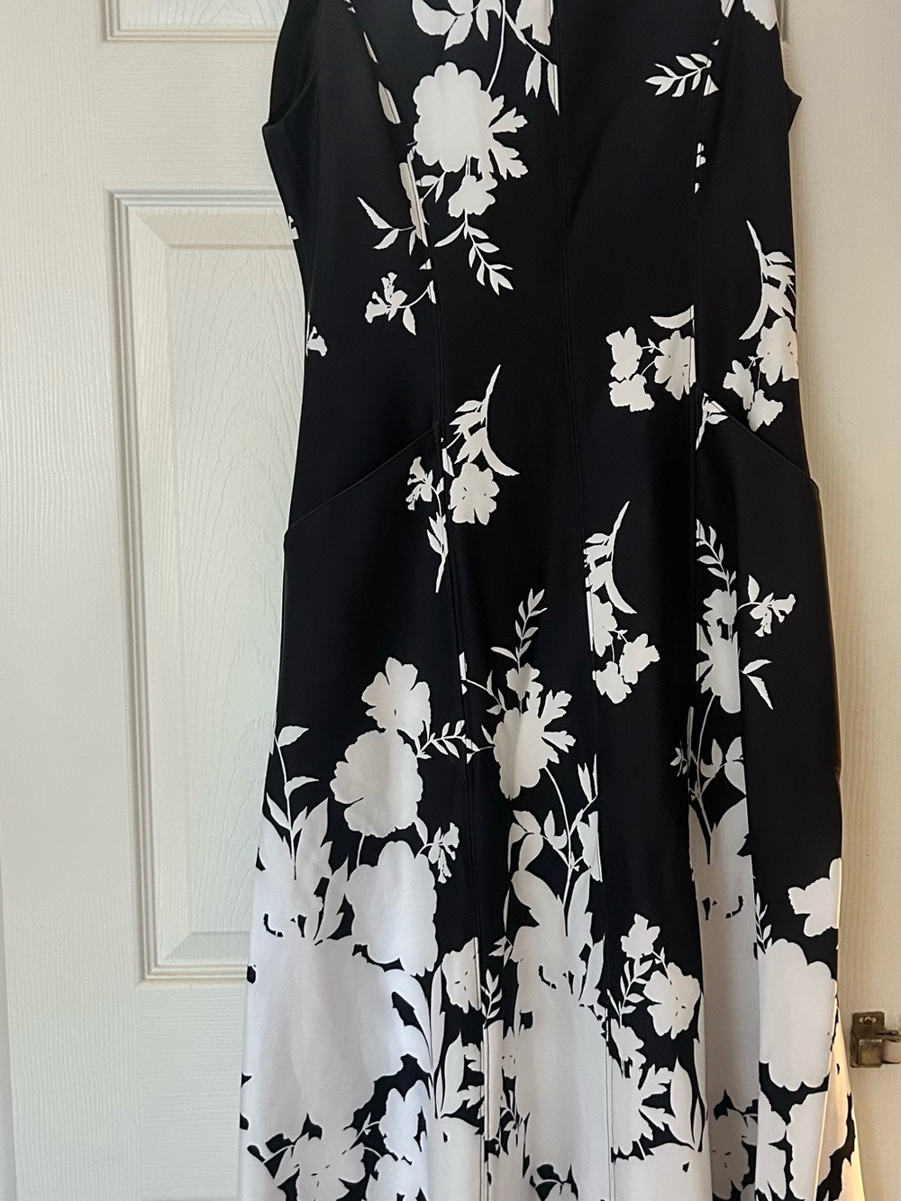 Donna Ricco Black and White Floral Midi Dress